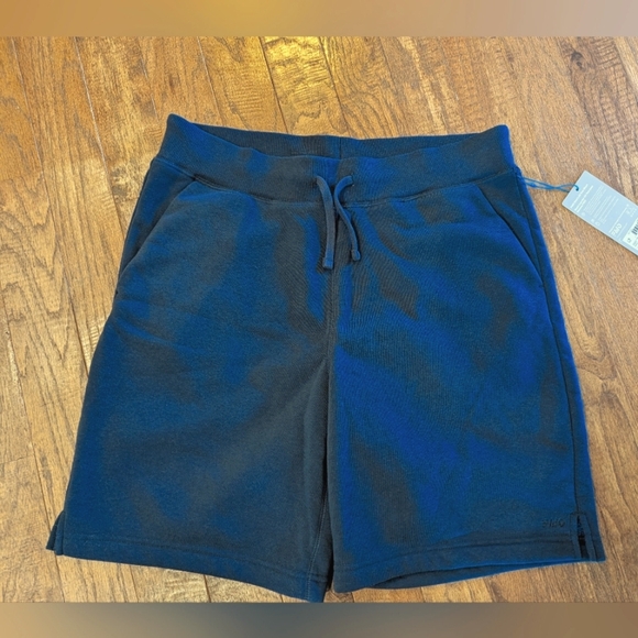 FWD Navy All Year Athletic Shorts Relaxed Fit Size Large - Picture 2 of 12